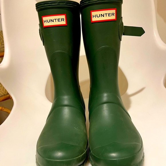 hunter rain boots with adjustable back
